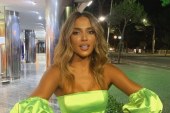 Deçanasja vjen sexi hapë këmbët dhe duket