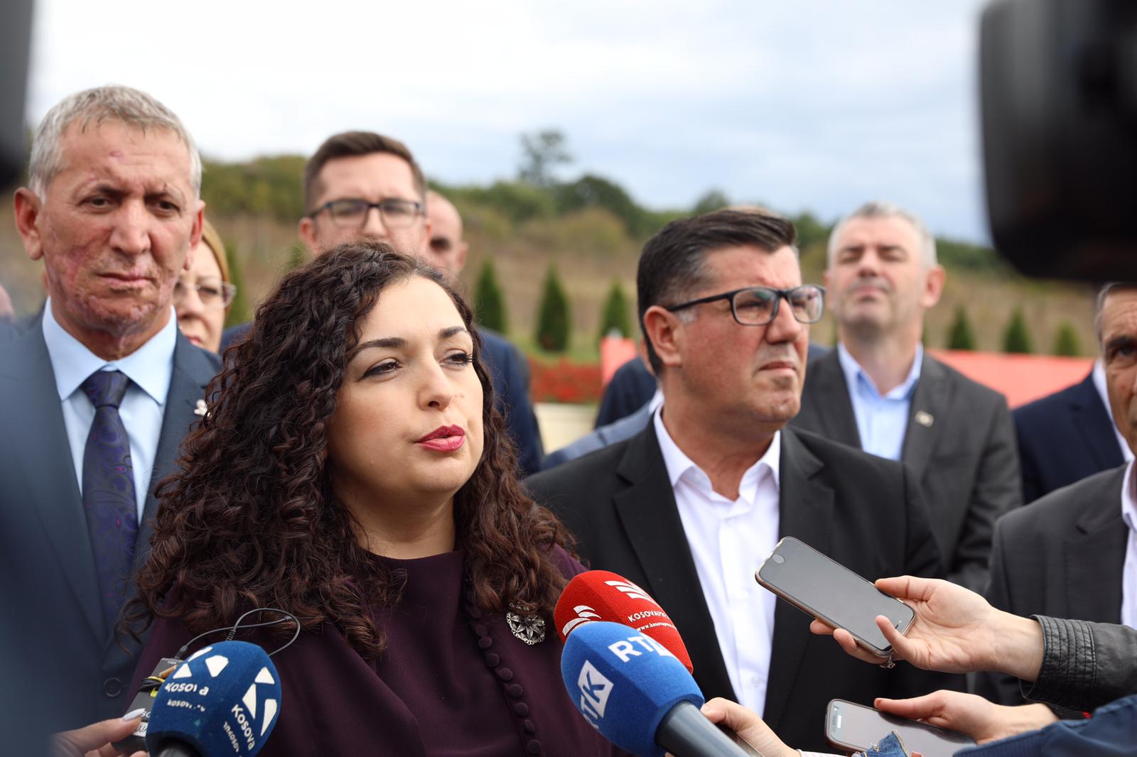 Osmani: Ibrahim Rugova dhe Adem Jashari ndërtuan themelet e shtetit të Kosovës