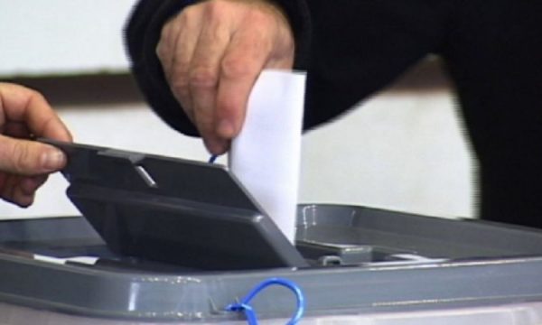 Procedurat për të votuar jashtë Kosovës