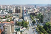 “Jo Mbyllje”, Hoti kundërshtohet ashpër në rrjete sociale – Nis fushatë kundër masave të reja