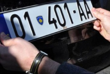 Edhe një muaj s’ka targa për kosovarët