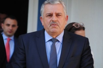 Xhelal Sveçla tha se Vetëvendosje nuk lëshon për Ministrinë e Drejtësisë dhe atë të Brendshme, vjen reagimi i Agim Veliut