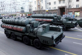 Raketat ruse S-400 në Serbi, Reuters: NATO dhe BE apo Rusi – çfarë po duan serbët?
