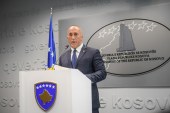 Haradinaj përkujton Astrit Deharin në trevjetorin e ndarjes nga jeta