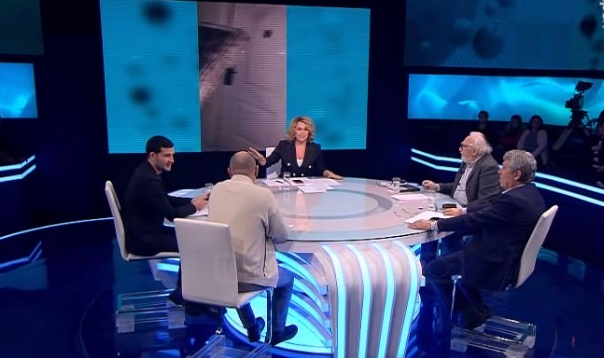 Tërmeti i fundit në Shqipëri, zonjës i bie të fikët në emisionin Open