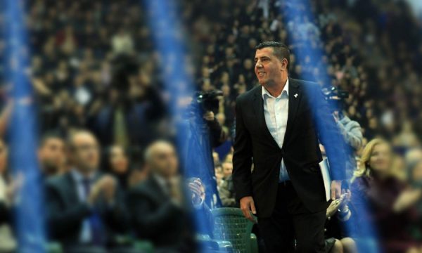 Lutfi Haziri i tregon Kurtit si mund të bëhet kryeministër
