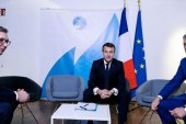 Tensione në Paris, a u përplasë Thaçi me Vuçiqin në presencën e Macronit