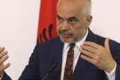 Edi Rama: Kufiri Kosovë – Serbi, nuk hiqet pa qenë dakord edhe Serbia, ndryshe do të ketë luftë