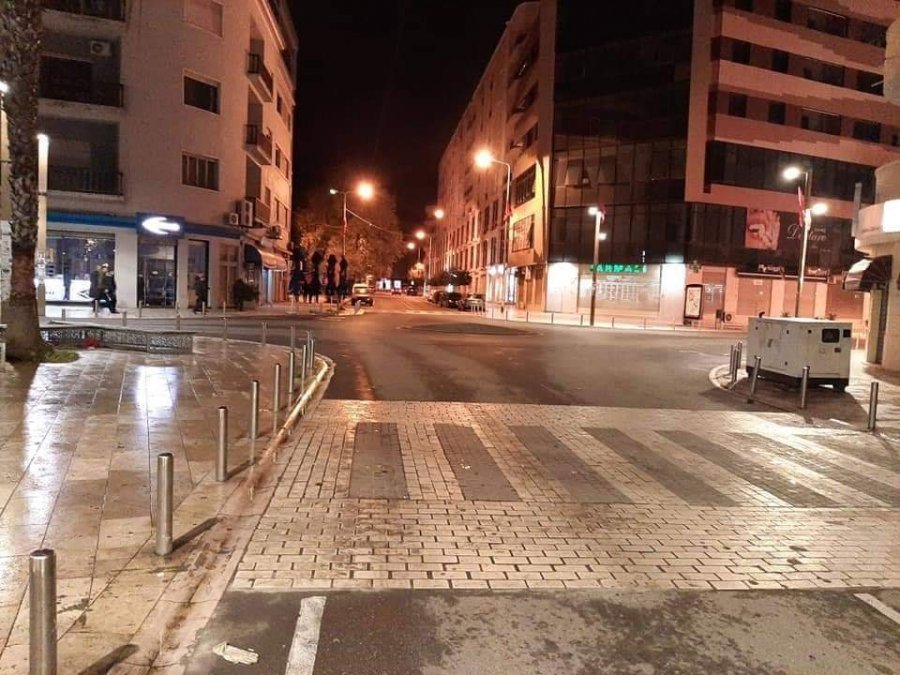 Boshatiset Durrësi, qytetarët kanë marrë makinat dhe janë larguar