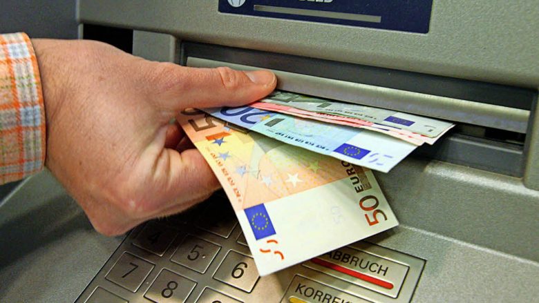 Ministria e Financave tregon se kur do të dalin pagat për muajin dhjetor