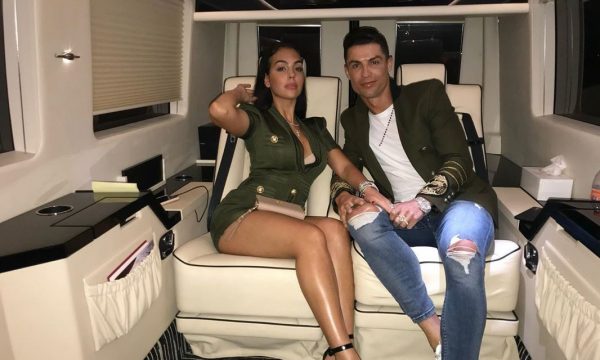Georgina me dukje mahnitëse, shoqëron Ronaldon në Dubai