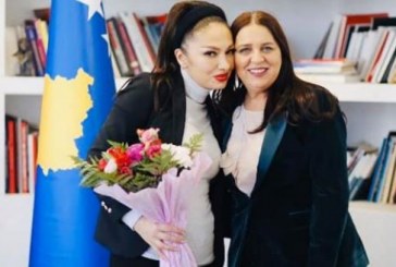 Adelina Ismaili viziton Ministren e Kulturës, e uron për detyrën e re