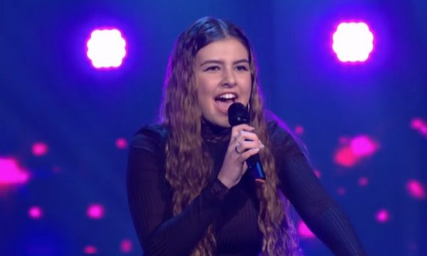 16 vjeçarja shqiptare mahnit jurinë e ‘The Voice of Switzerland’, e bukur dhe super e talentuar