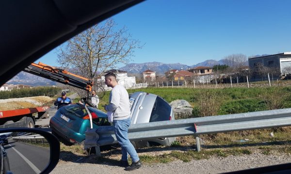 Aksident i frikshëm afër Tiranës