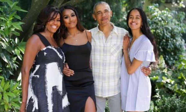Michelle Obama tregon pse nuk i ndjek vajzat në rrjetet sociale