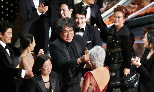 Filmi ‘Parasite’ nga Korea e Jugut bën historinë duke fituar çmimin kryesor në Oscars 2020