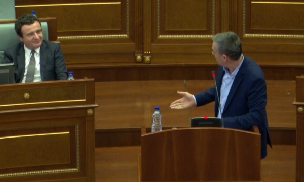 Veseli: Taksa mundet me të rrëzu, unë e mbështes suspendimin e saj