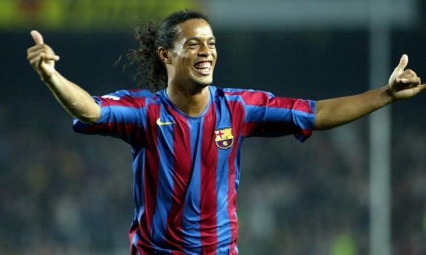 Ronaldinho feston ditëlindjen e 40-të, koha kur trulloste futbollistët