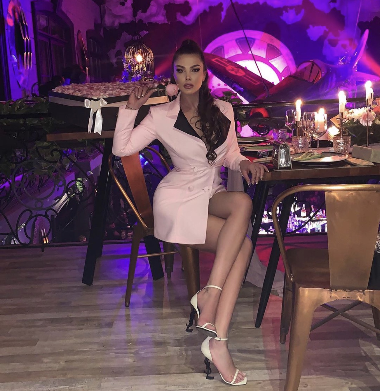 Françeska Jaçe mbulon me para babain e saj për ditëlindje