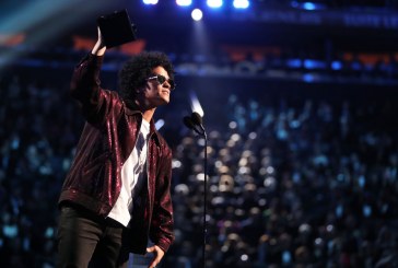 Bruno Mars dhuron një milion dollarë për punëtorët që humbën punën gjatë periudhës së coronavirusit