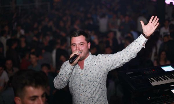 Këngëtari kosovar shërohet nga coronavirusi: Mos thoni hajt grip hesapi, unë vuajta shumë