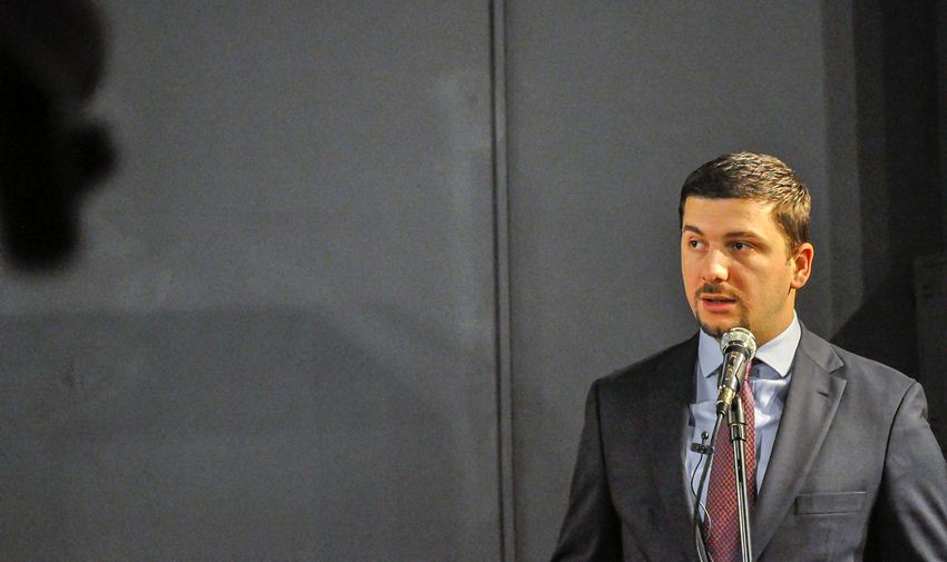 Memli Krasniqi kërkon sqarime nga ambasadat për emërimet e zyrtarëve të VV-së në borde
