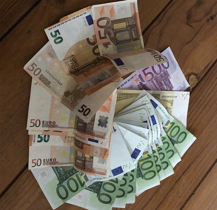 Nëse punoni pa kontrata, kështu mund të përfitoni paga nga shteti
