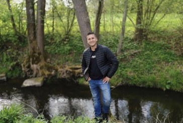 Gëzim Miroci me këngë emocionues për Demë Shehun