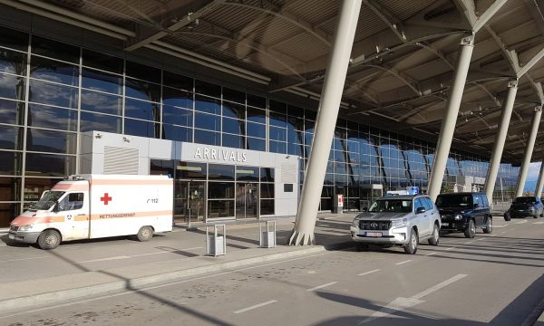 Policia mohon se ka dalë për Pacollin në Aerport, zëdhënësi thotë se çdo ditë janë aty