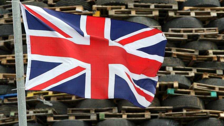 Ambasada britanike i del në krah Kurtit: Jo manovrime politike, përshëndesim heqjen e taksës