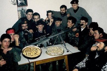 Kështu e festonte UÇK-ja Bajramin e vitit 1999