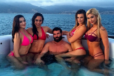 Dan Bilzerian vjen në Durrës, sjell jahtin plot me vajzat e “haremit” të tij