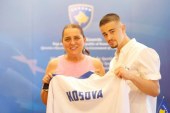 Ministrja Dumoshi e takon Zhegrovën: Talenti i tij i madh është vërejtur gjithmonë