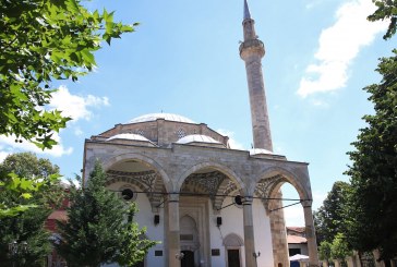 BIK kundër vendimit të qeverisë: Xhamitë mbeten të hapura, të premten falet namazi i Kurban Bajramit