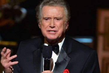 Reagime e dedikime prekëse nga të famshmit pas vdekjes së prezantuesit, Regis Philbin