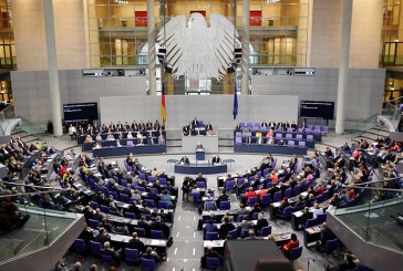 Deputetja gjermane: Merkel nuk duhet t’ia lë në dorë dialogun Kosovë-Serbi Macronit