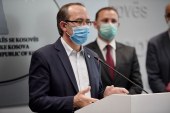 Hoti: Mbajeni distancën, maskën dhe higjienën