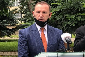 Ministri Zemaj: Nuk do të lejojmë të prodhohen ngërçe në këtë luftë ndaj së cilës do të triumfojmë së bashku