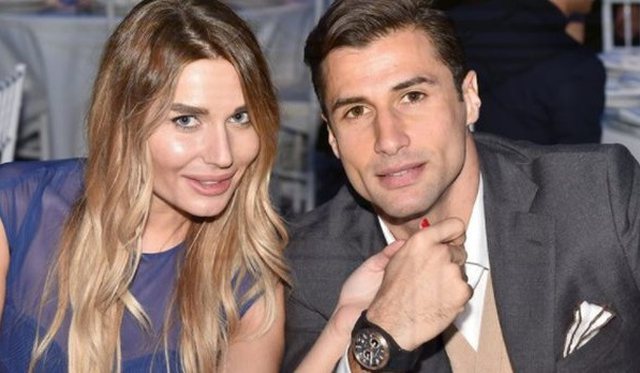 Bashkëshortja e uron në shqip Lorikun me rastin e ditëlindjes