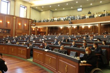 Sot vazhdon seanca për rishikimin e buxhetit
