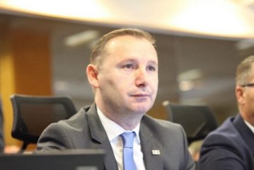 Masat e Kosovës që prekin edhe Shqipërinë, Zemaj në Tiranë takon Manastirliun