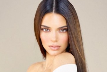 Kendall Jenner e zhveshur mbështet sfidën “Women Supporting Women”