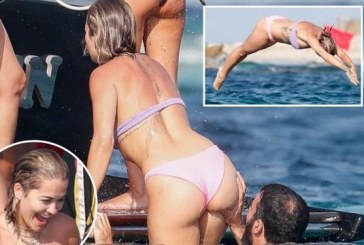 Rita Ora zhvishet e tëra teksa shijon pushimet në Ibiza me të dashurin e ri