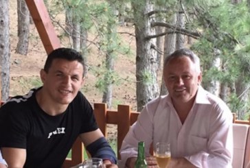 Kryetari i Junikut uron Haxhi Krasniqin me rastin e fitorës së tij