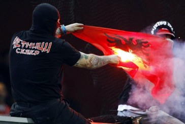 Tifozët e Crvena Zvezdës bëjnë provokimin e madh para takimit me Tiranën