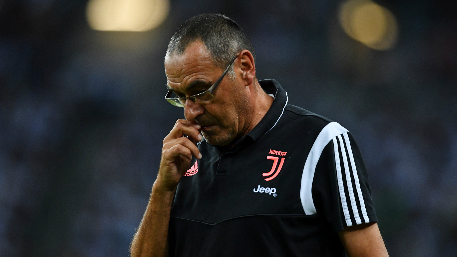 Juventus shkarkon Sarrin