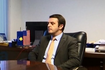 Ministri i AAK-së me kritika të ashpëra ndaj shefit të tij