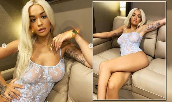 Pas fotove nudo, Rita Ora ‘godet’ sërish me poza atraktive