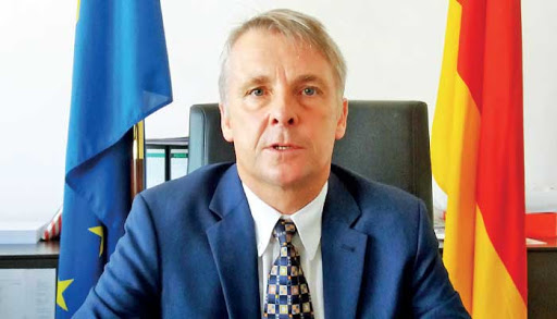 Ambasadori gjerman i bashkohet kolegut amerikan, del kundër ligjit për vlerat e UÇK-së