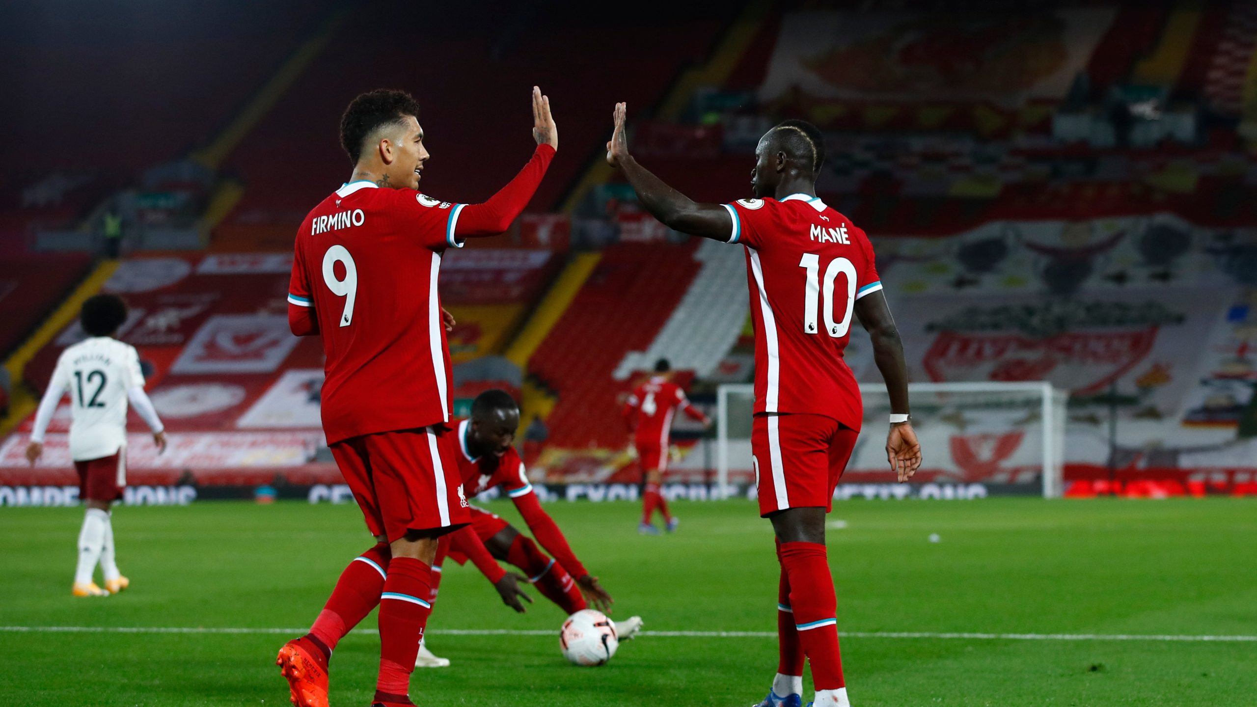 Liverpool përmbysë Arsenalin, Klopp më në fund del fitues ndaj Artetas